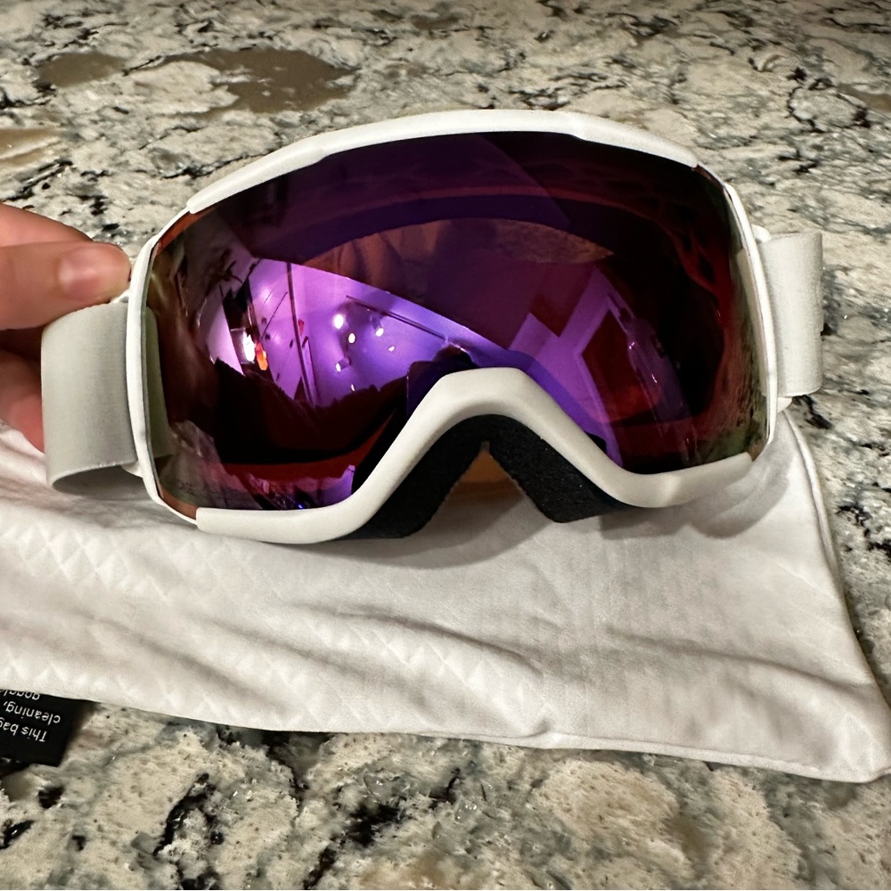 SMITH SKI GOGGLES
